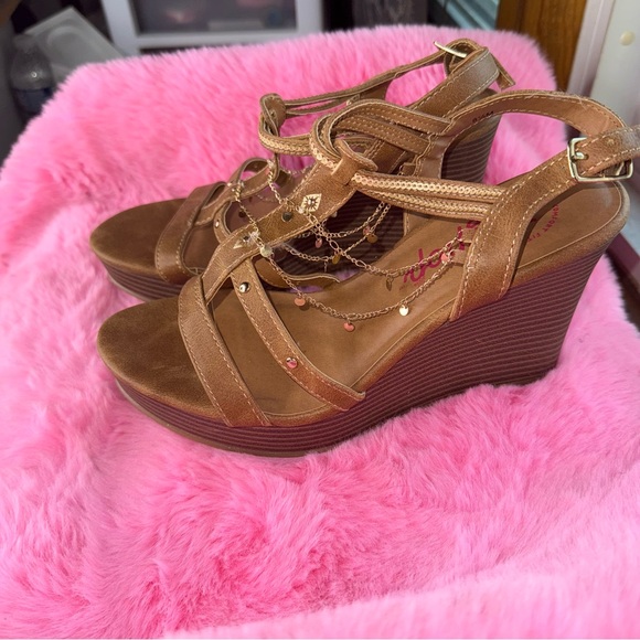 Brown wedges - Picture 5 of 5